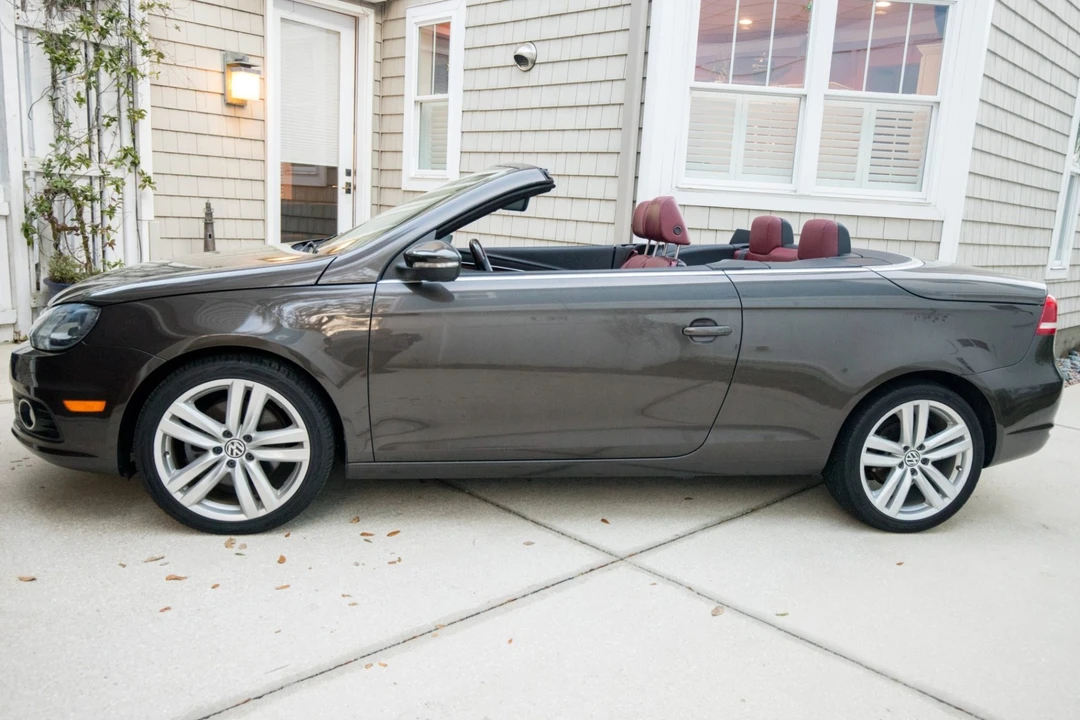 2012 Volkswagen Eos - Image 3 of 7