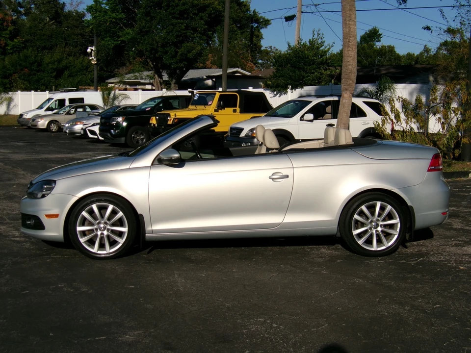2012 Volkswagen Eos - Image 8 of 20