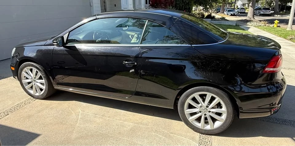 2012 Volkswagen Eos - Image 2 of 10