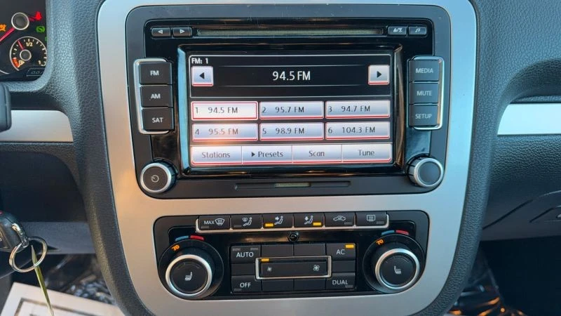2012 Volkswagen Eos - Image 11 of 12