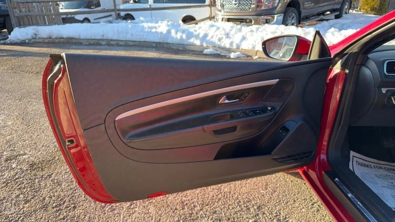 2012 Volkswagen Eos - Image 9 of 12