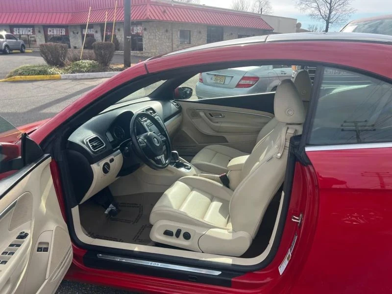 2012 Volkswagen Eos - Image 9 of 12