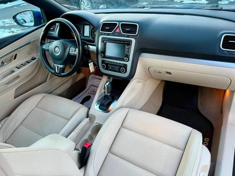 2012 Volkswagen Eos - Image 10 of 12