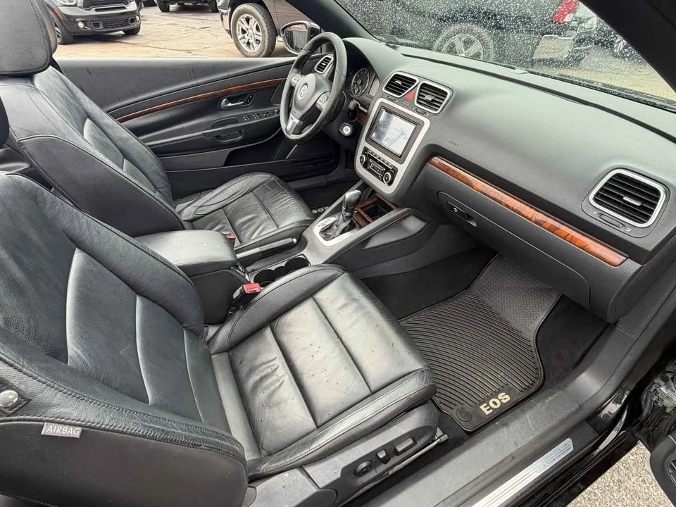 2012 Volkswagen Eos - Image 11 of 19