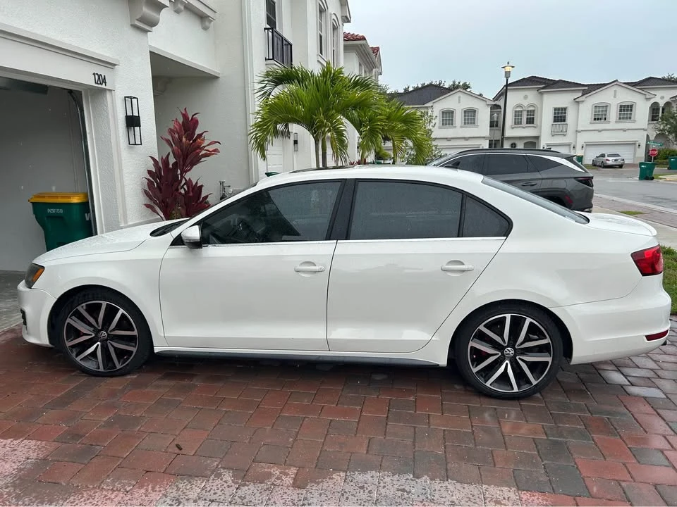 2012 Volkswagen A6 Jetta - Image 4 of 13