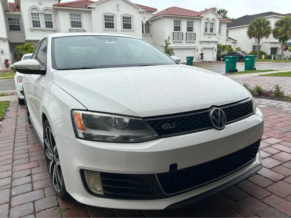 2012 Volkswagen A6 Jetta - Image 2 of 13