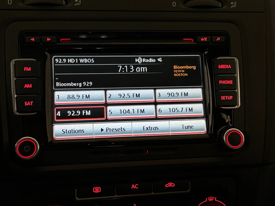 2012 Volkswagen - Image 12 of 31