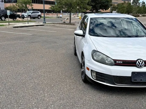 2012 Volkswagen GTI Base 4dr Hatchback 6A w/ Convenience and Sunroof