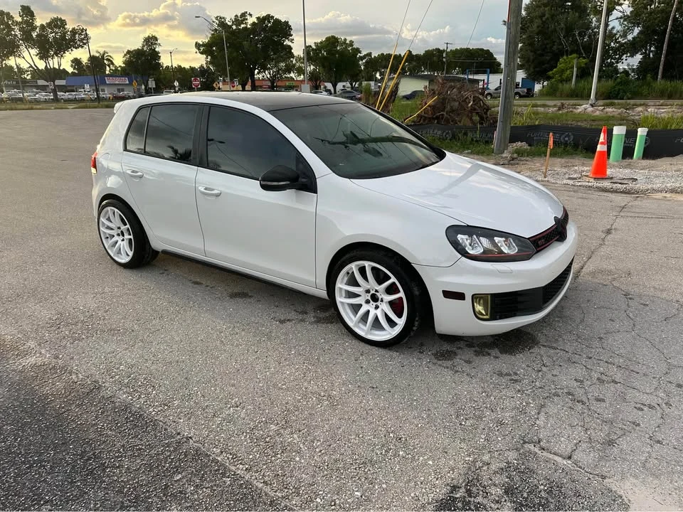 2012 Volkswagen GTI Mk6 - Image 2 of 11