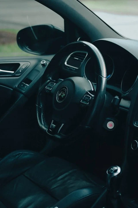 2012 Volkswagen Golf R Mk6 - Image 2 of 14