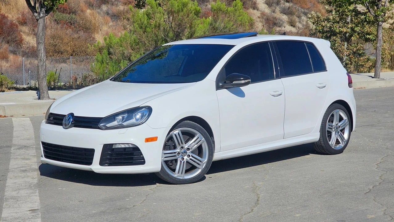 2012 Volkswagen Golf R Mk6 - Image 2 of 31