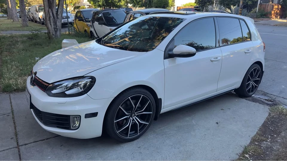 2012 Volkswagen GTI Mk6 - Image 2 of 11