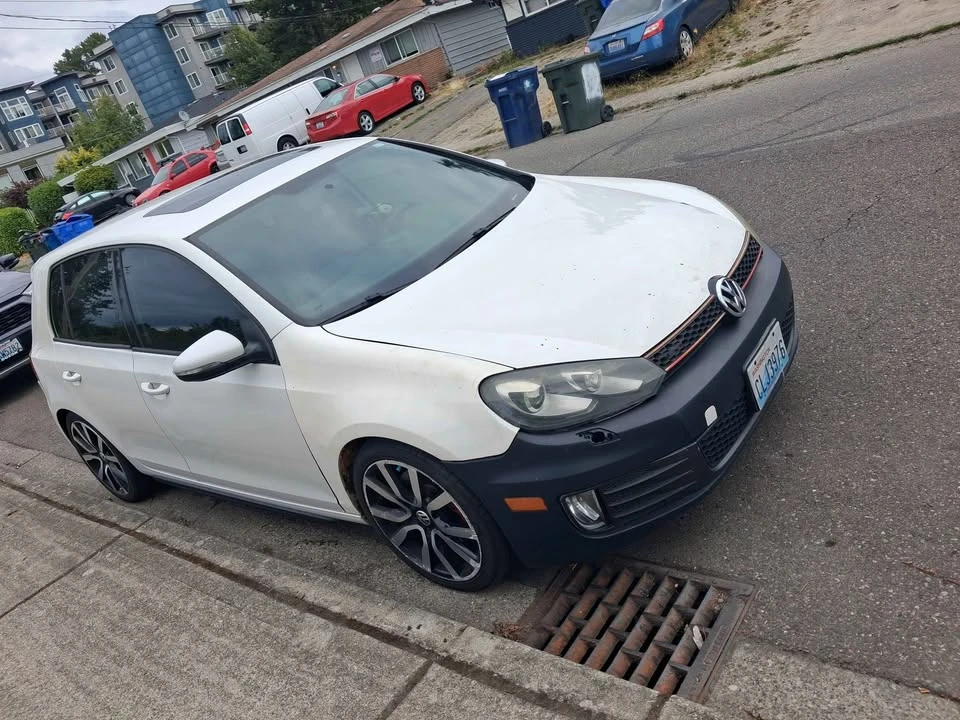 2012 Volkswagen GTI Mk6 - Image 3 of 4