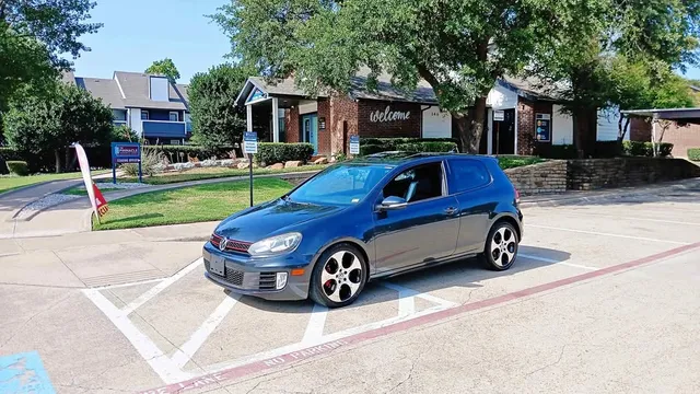 2012 Volkswagen GTI 2.0T Hatchback Coupe 2D