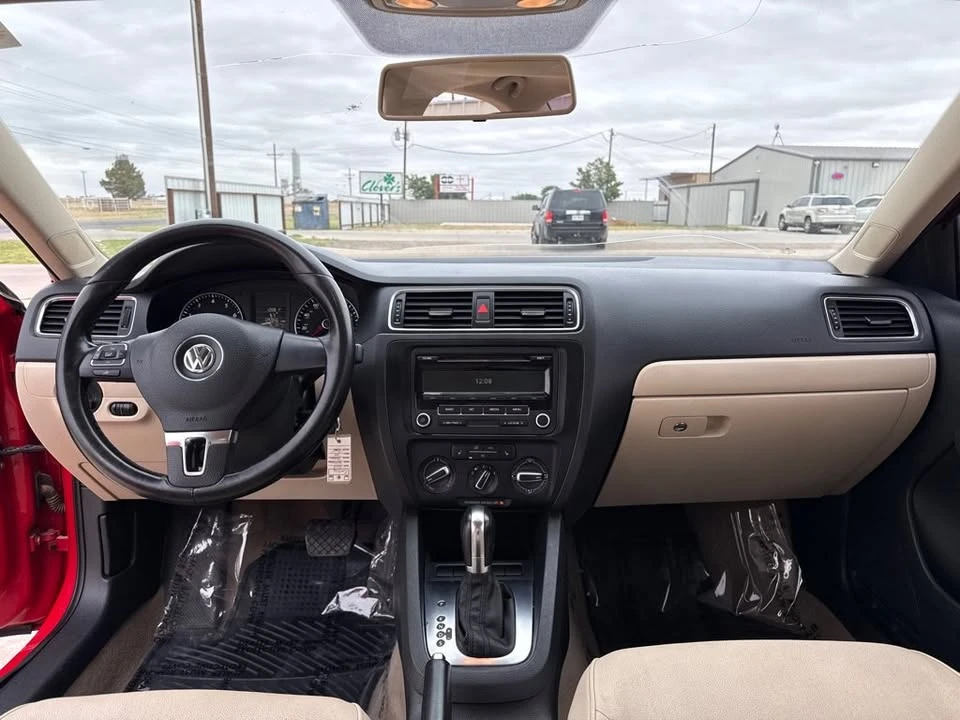 2012 Volkswagen A6 Jetta - Image 15 of 17
