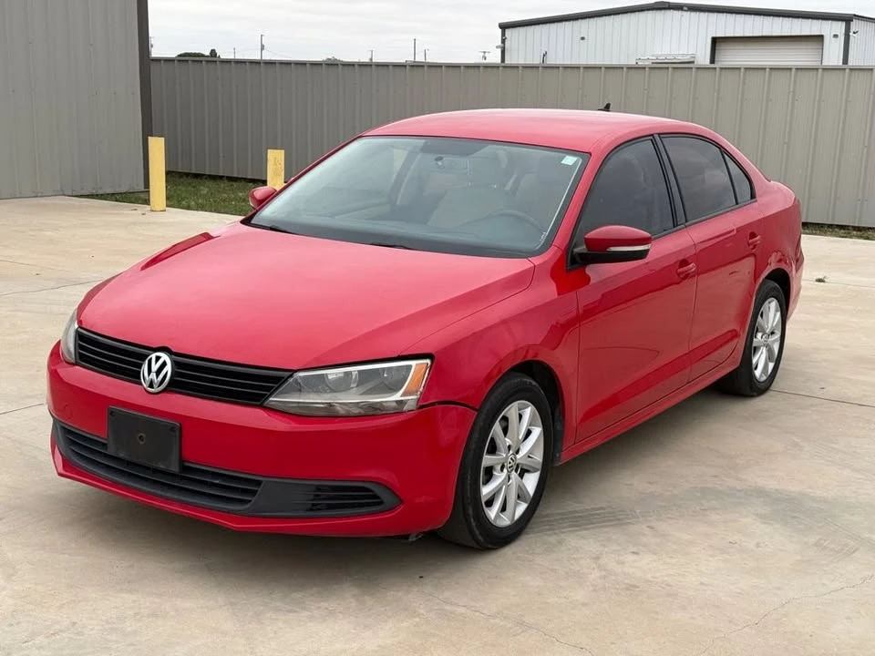 2012 Volkswagen A6 Jetta - Image 8 of 17
