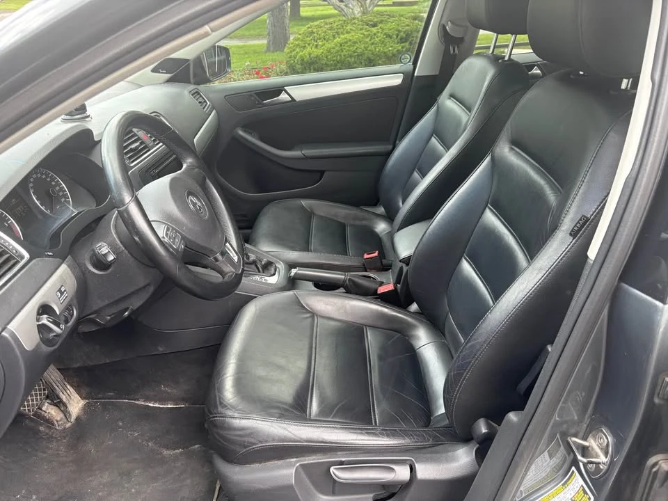 2012 Volkswagen Jetta - Image 2 of 14