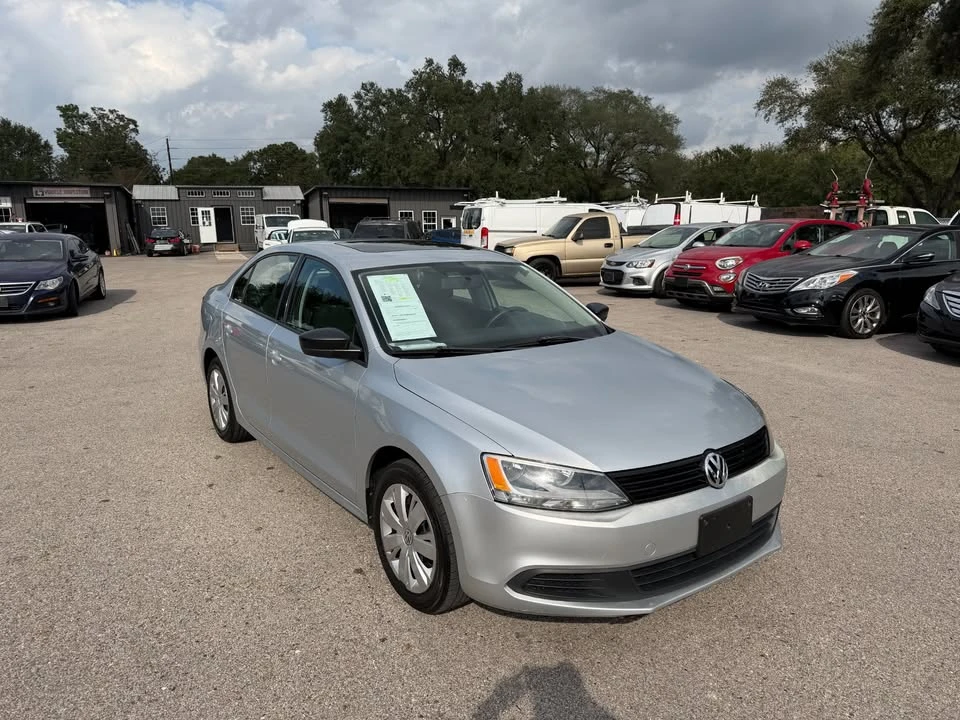 2012 Volkswagen A6 Jetta - Image 2 of 20