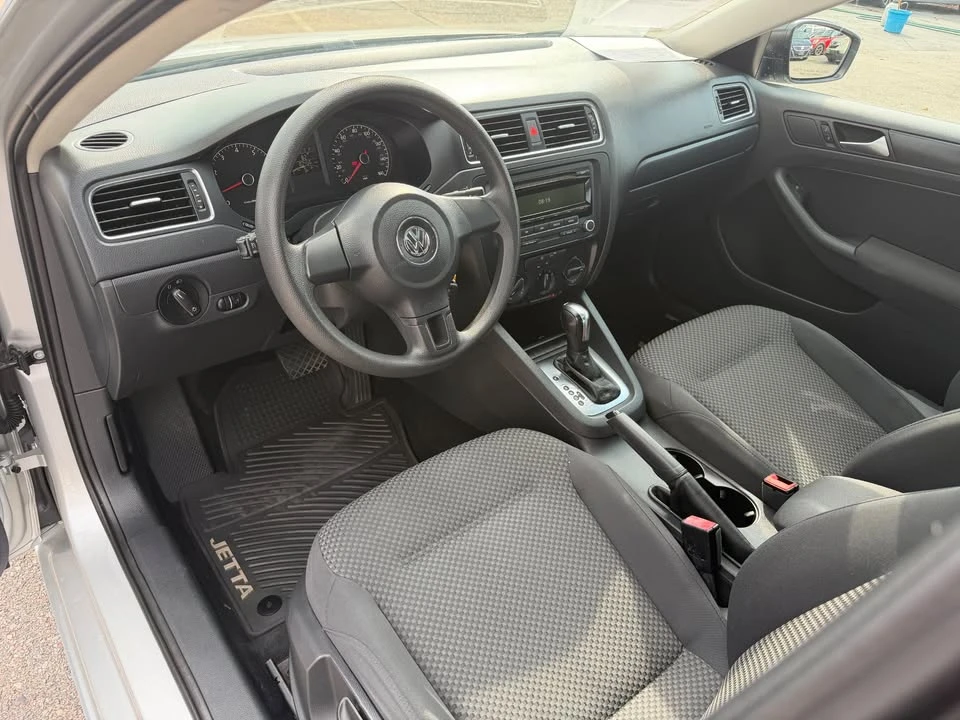 2012 Volkswagen A6 Jetta - Image 13 of 20