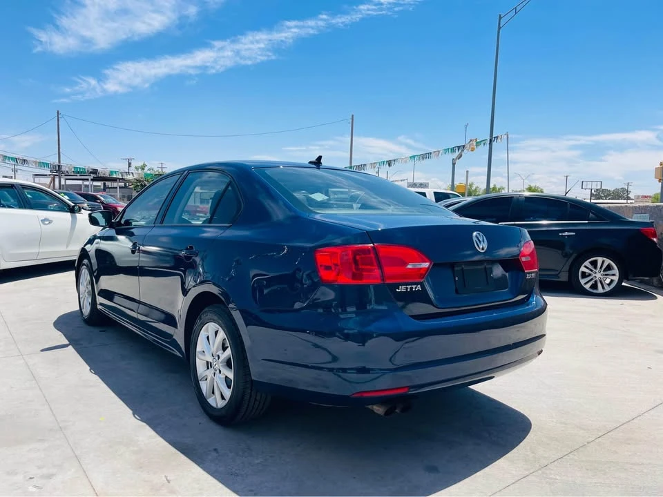 2012 Volkswagen A6 Jetta - Image 3 of 9