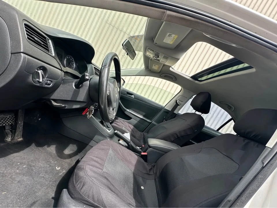 2012 Volkswagen A6 Jetta - Image 3 of 8