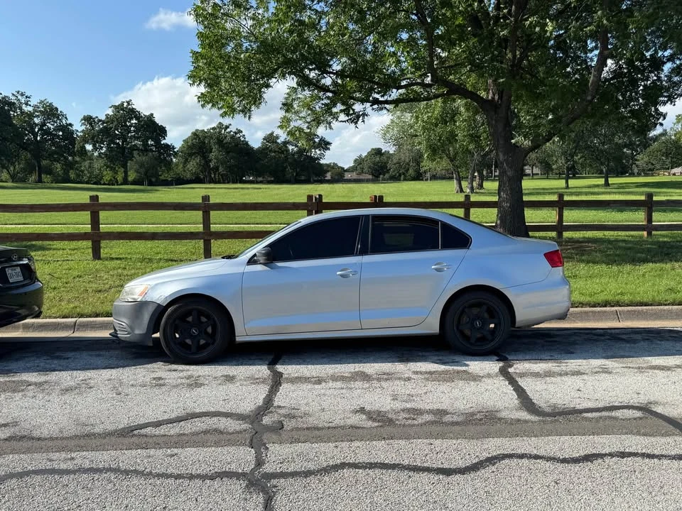 2012 Volkswagen A6 Jetta - Image 2 of 6