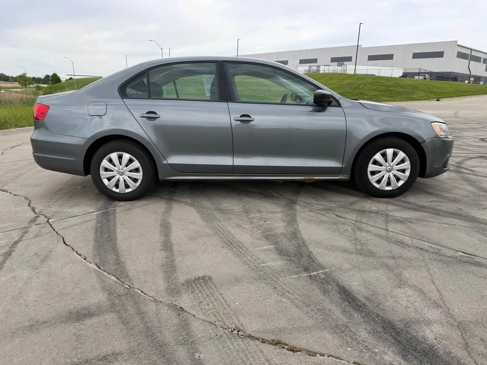 2012 Volkswagen A6 Jetta - Image 4 of 12