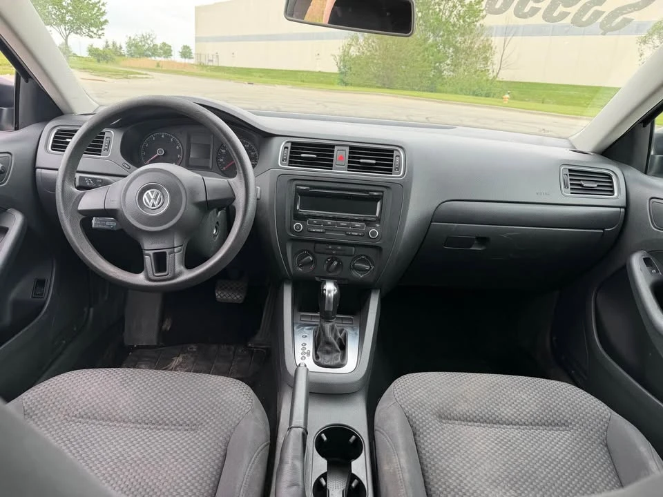 2012 Volkswagen A6 Jetta - Image 11 of 12