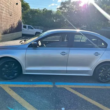 2012 Volkswagen Jetta 2.0L Base Sedan