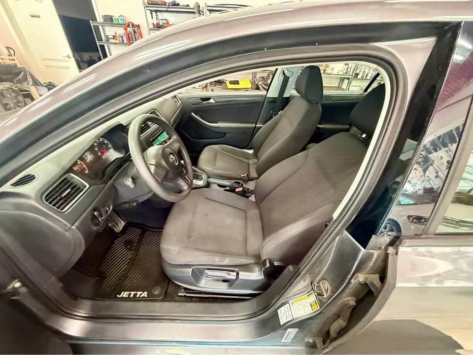 2012 Volkswagen A6 Jetta - Image 11 of 15