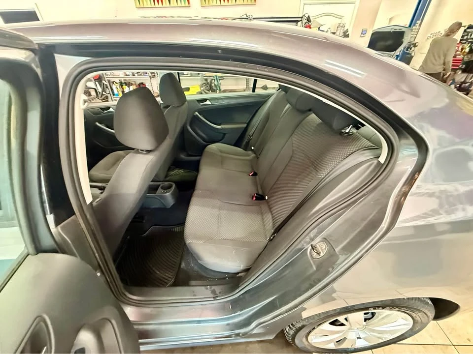 2012 Volkswagen A6 Jetta - Image 8 of 15