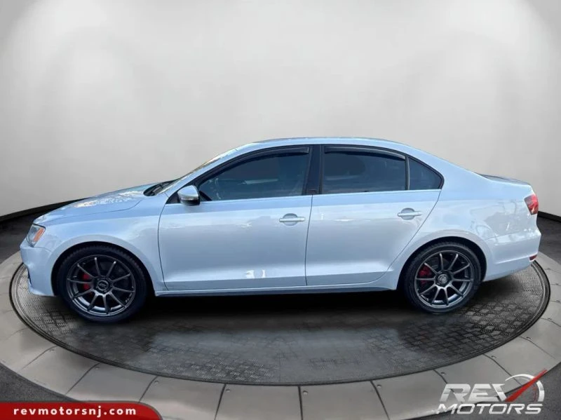 2012 Volkswagen A6 Jetta - Image 2 of 12