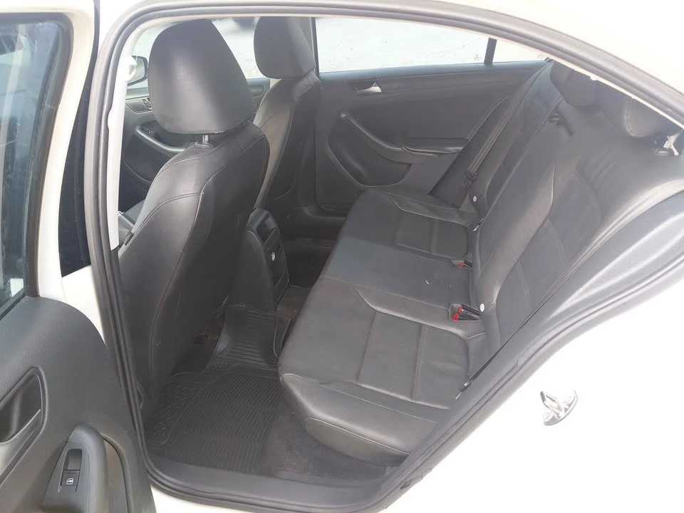 2012 Volkswagen A6 Jetta - Image 6 of 8