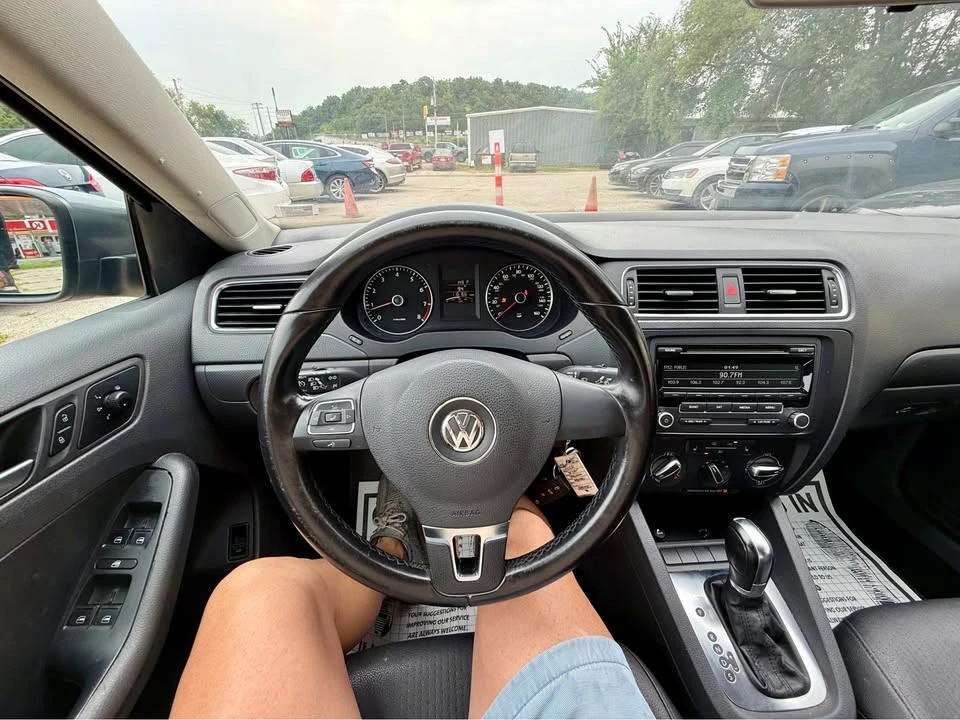 2012 Volkswagen A6 Jetta - Image 6 of 10