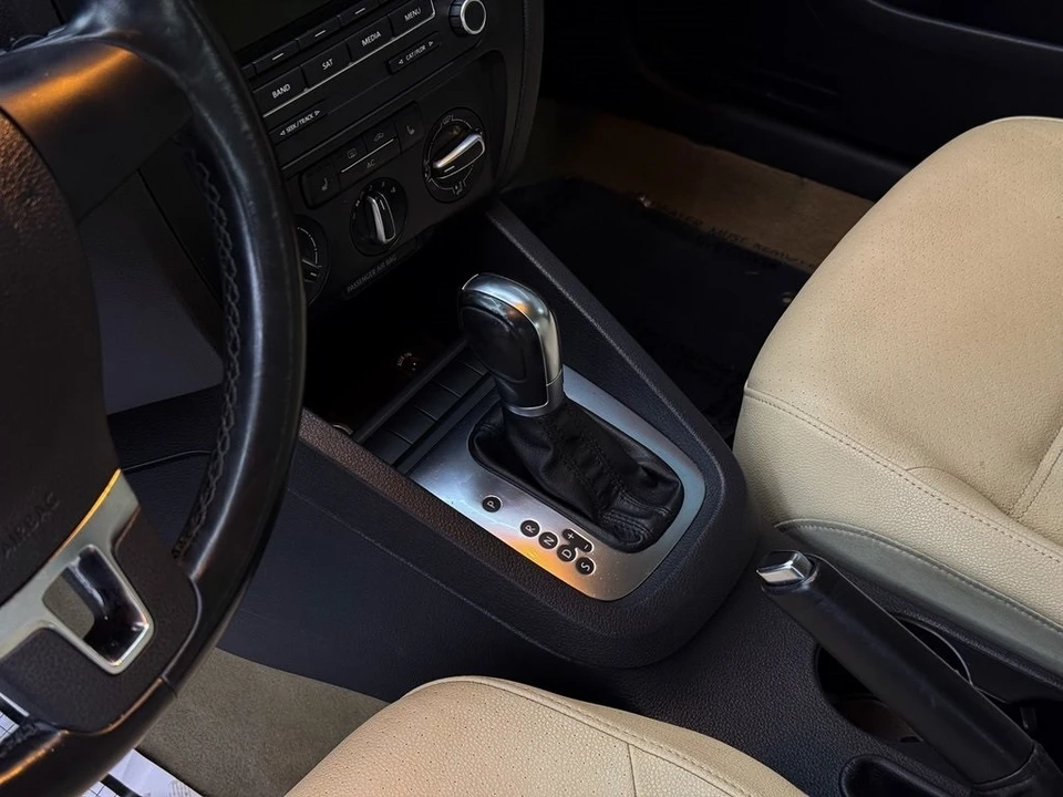 2012 Volkswagen A6 Jetta - Image 14 of 21