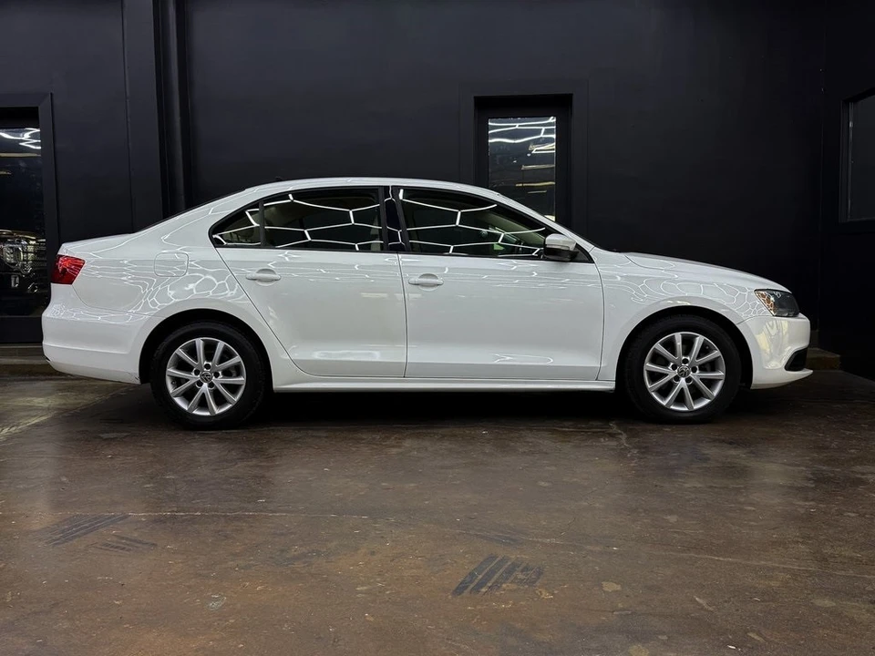2012 Volkswagen A6 Jetta - Image 10 of 21