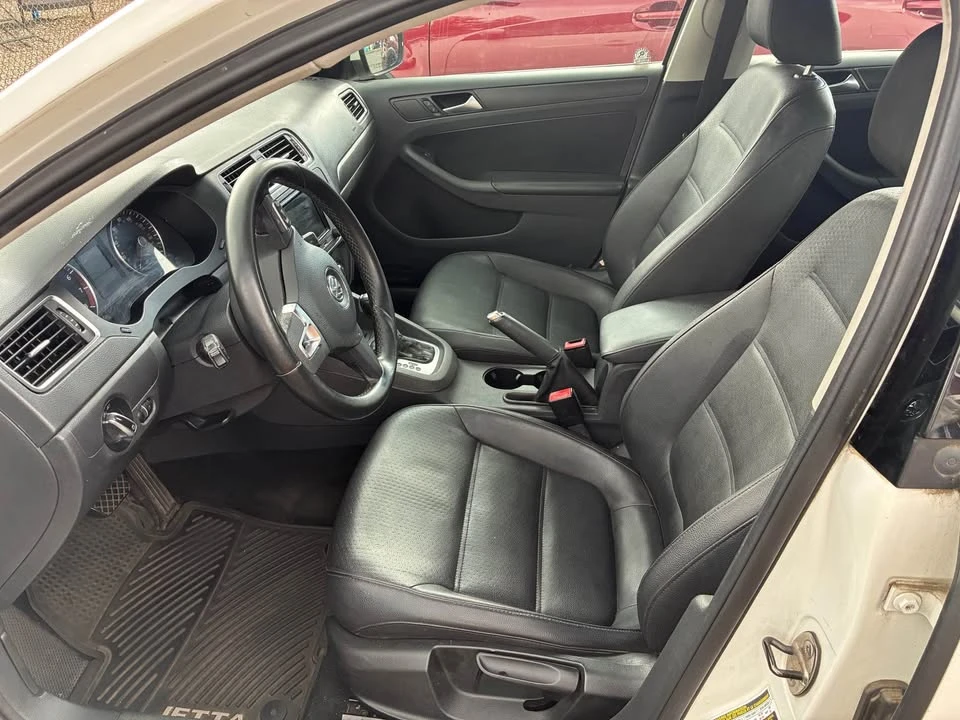 2012 Volkswagen A6 Jetta - Image 3 of 12
