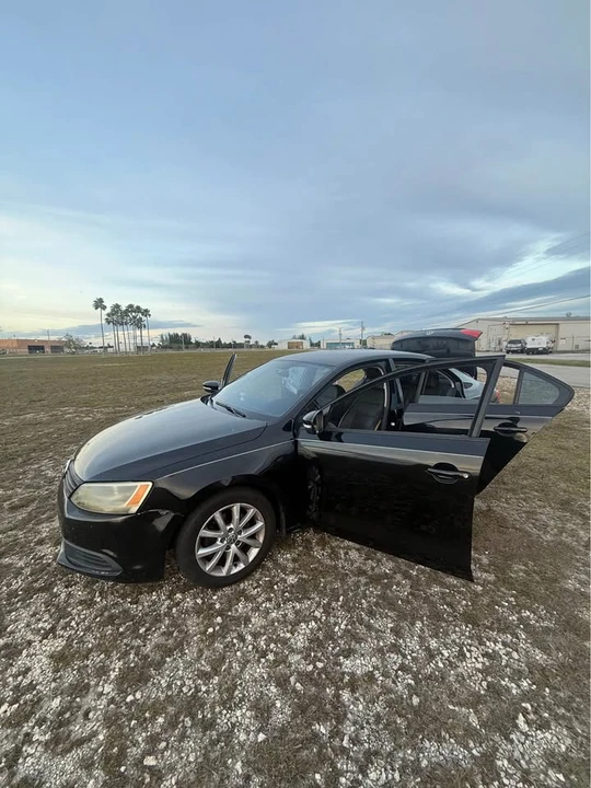 2012 Volkswagen A6 Jetta - Image 8 of 18