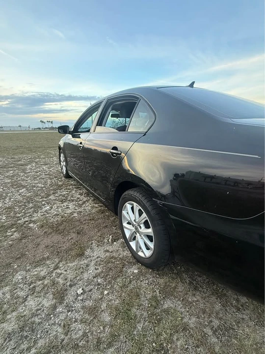 2012 Volkswagen A6 Jetta - Image 2 of 18
