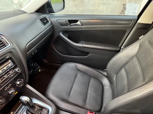 2012 Volkswagen A6 Jetta - Image 16 of 21