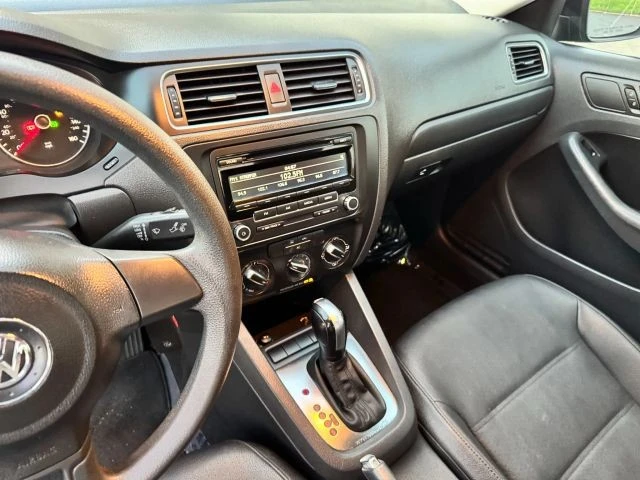 2012 Volkswagen A6 Jetta - Image 14 of 21