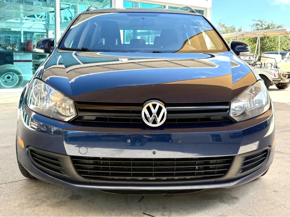 2012 Volkswagen A6 Jetta - Image 2 of 31