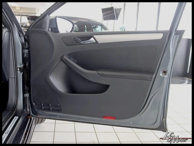 2012 Volkswagen A6 Jetta - Image 24 of 29