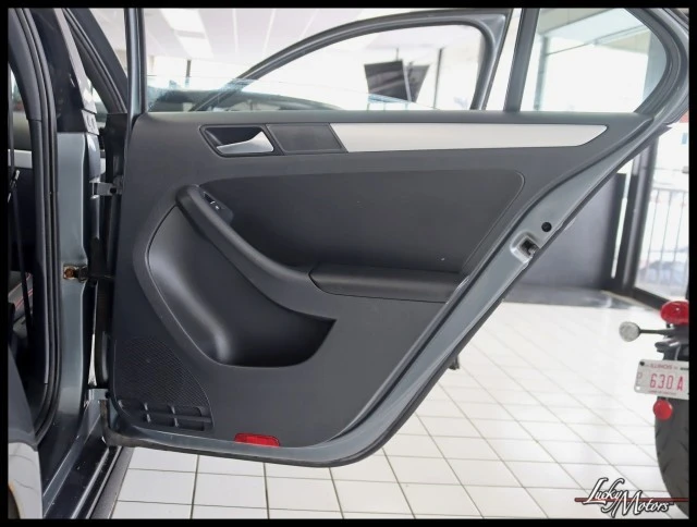 2012 Volkswagen A6 Jetta - Image 26 of 29