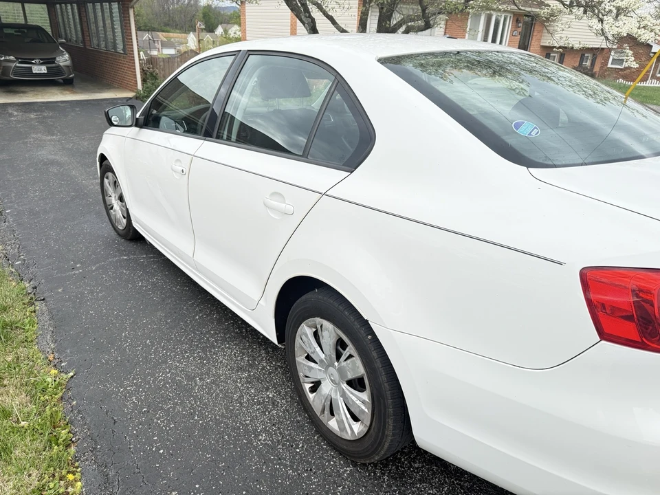 2012 Volkswagen A6 Jetta - Image 8 of 12