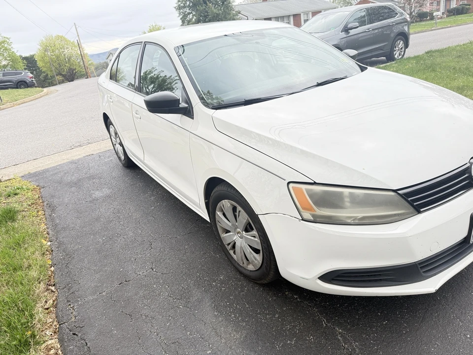 2012 Volkswagen A6 Jetta - Image 6 of 12