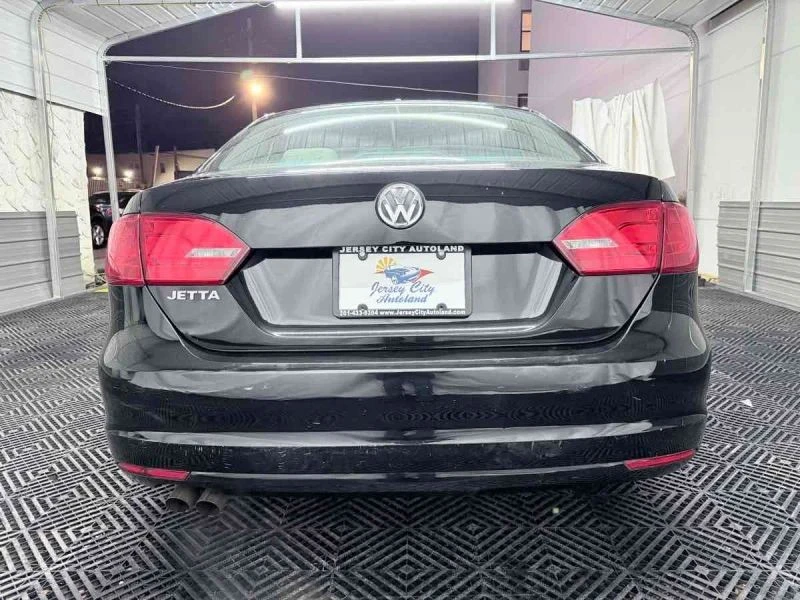 2012 Volkswagen A6 Jetta - Image 6 of 12