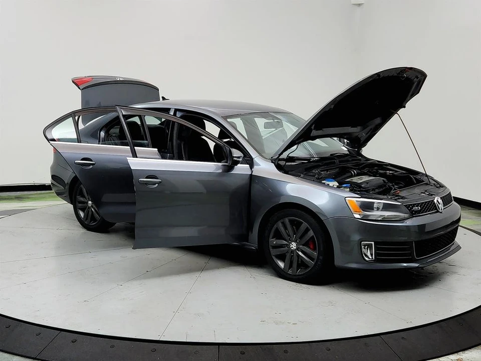 2012 Volkswagen A6 Jetta - Image 10 of 12