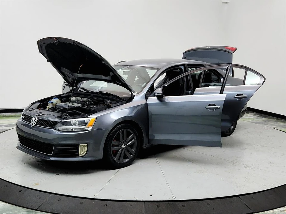 2012 Volkswagen A6 Jetta - Image 9 of 12