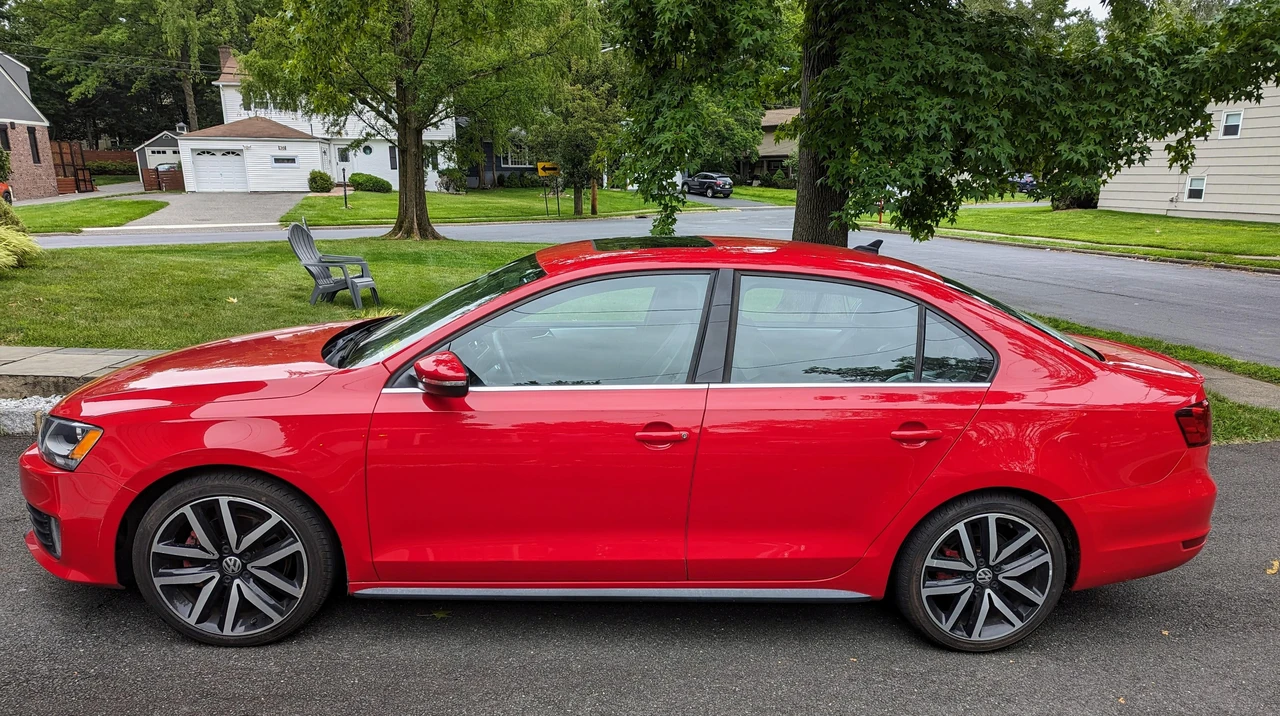 2012 Volkswagen A6 Jetta - Image 8 of 31